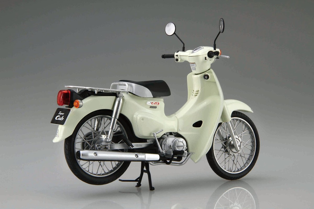 Fujimi 1/12 Honda Super Cub 110 Classical White Plastic