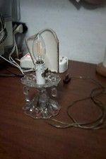 vecchia abatjour in vetro vintage funzionante con impianto elettrico nuovo leggi