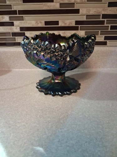 Vintage FENTON Amethyst Starburst Carnival Iridescent Pedestal Compote 5" x6"