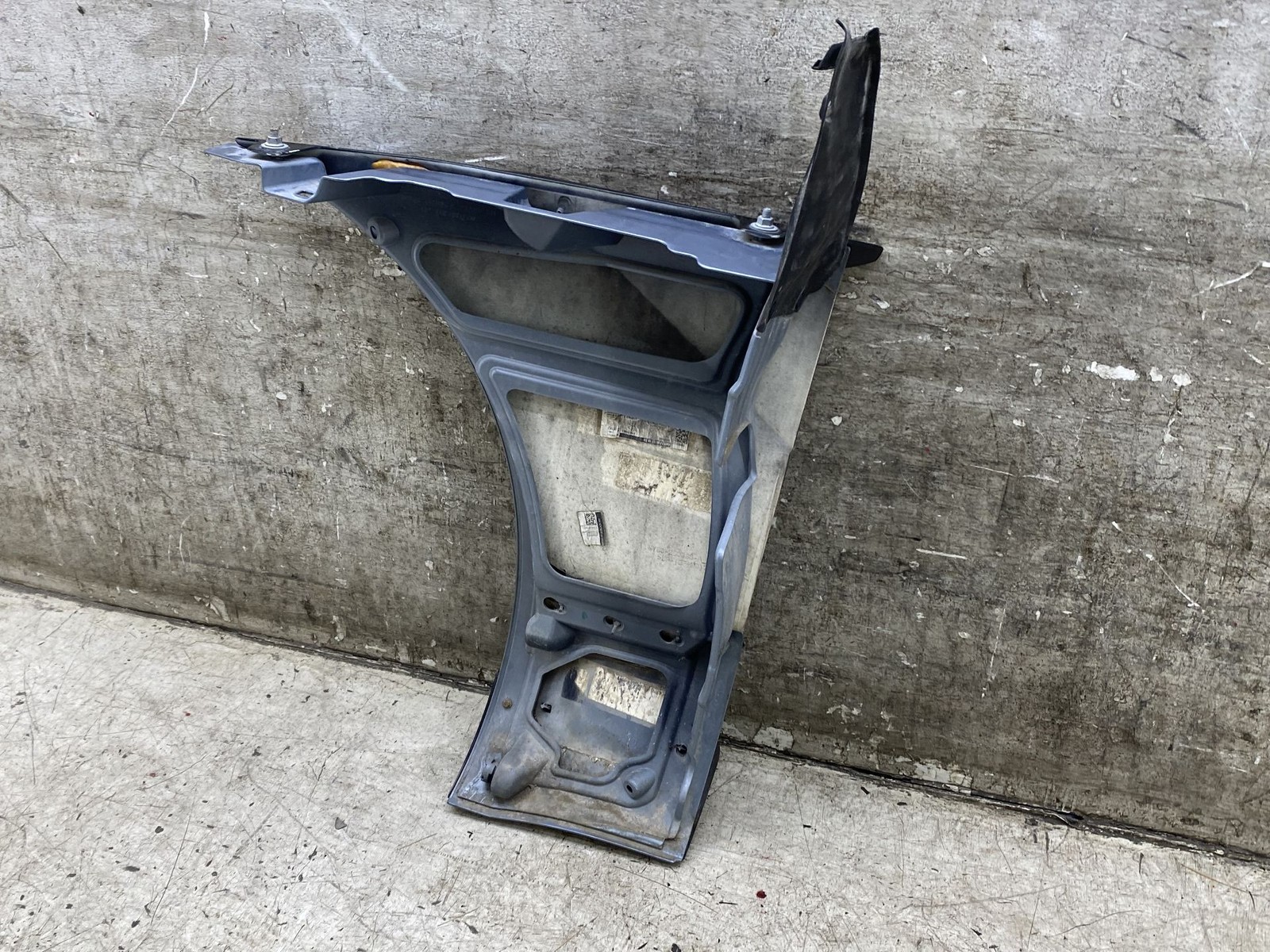 2020-2025 ASTON MARTIN DBX FRONT RIGHT PASSENGER FENDER SKYFALL SILVER 2