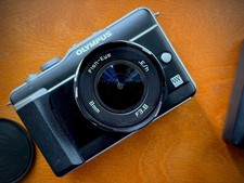 Olympus PEN E-PL1 Mirrorless Digital Camera W Manual 8mm 3.8 Fisheye Lens Read