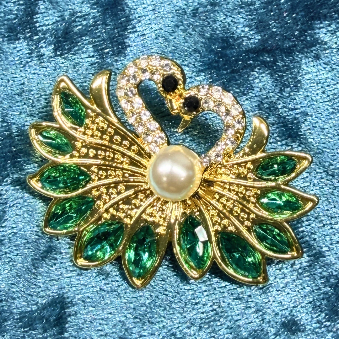 Vintage Green Color Plant Pearls Brooch Pin Flower