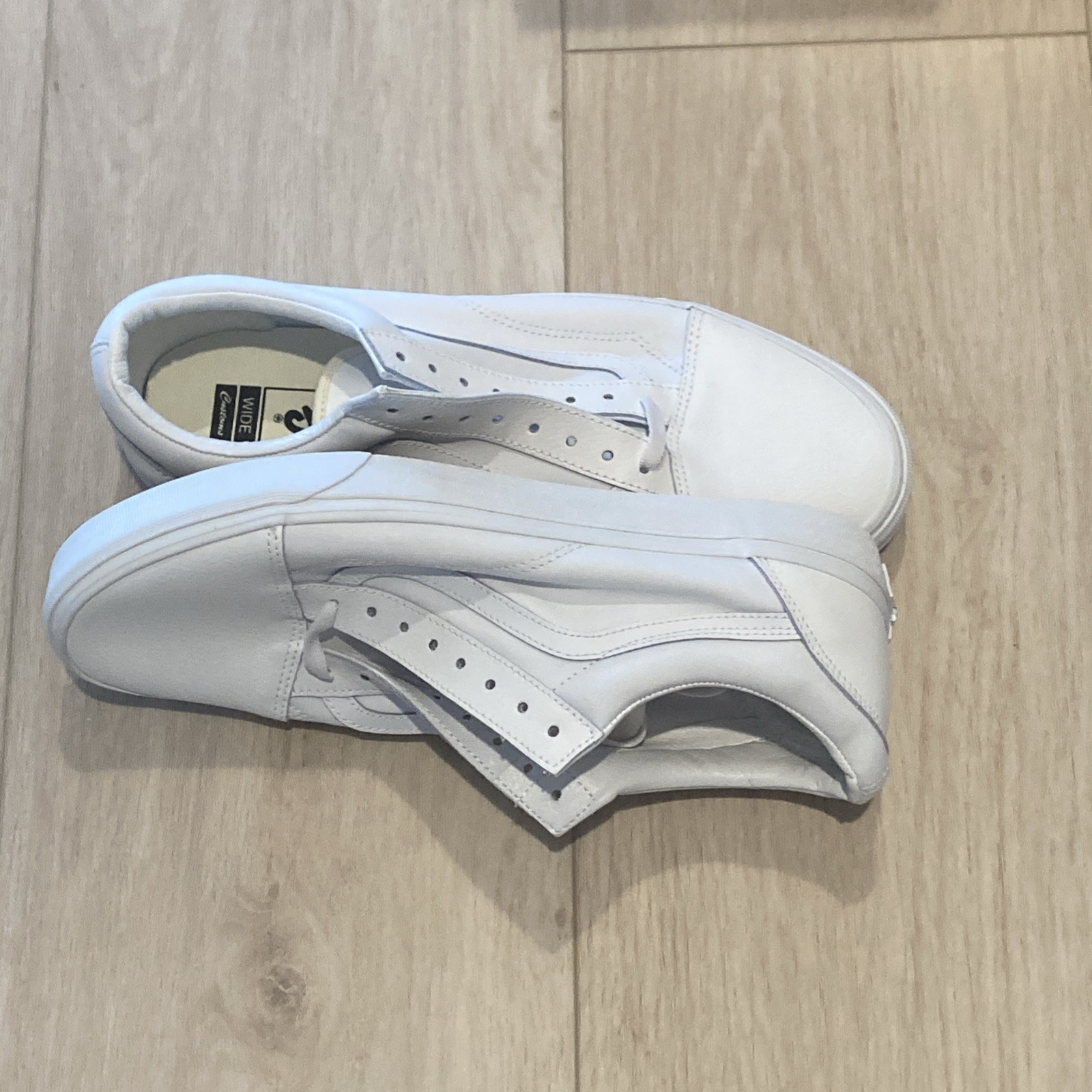 All White Men&rsquo;s 13 Wide