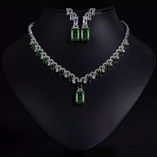 Vintage Emerald Green Crystal Necklace Earrings Set Silver Statement Jewelry