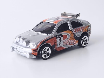 ホットウィール　FORD ESCORT Amazon.com: Hot Wheels Ford Escort : Toys & Games