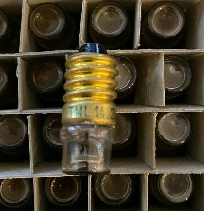 LOT DE 2 AMPOULES INDICATEUR NEON 220V CULOT E14 - Photo 1/4