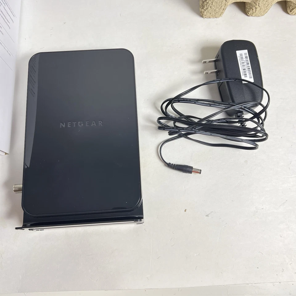 NETGEAR CM500 16x4 DOCSIS 3.0 Cable Modem Max Download Speeds of 680 Mbps - Image 4 of 4