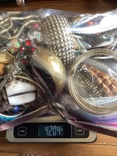 4.20 Lb Jewelry lot Bracelets Earring Pins Brooches Necklaces Rings Mixed Metals