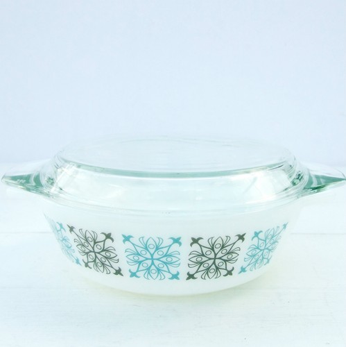 Vintage Retro 1960s JAJ Chelsea Pyrex Casserole Dish