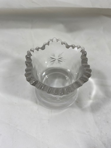 Vintage Glass Toothpick Holder Clear Star Sunburst Ruffled Edge 2" x 2" UNUSED - Picture 2 of 3