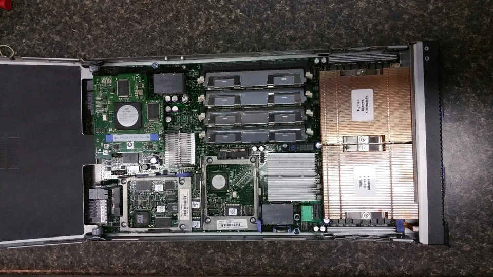 IBM 8853L4U HS21 Blade Server Dual Core 5140 2.33ghz/1333/4mb,8GB Memory - Image 2 of 2