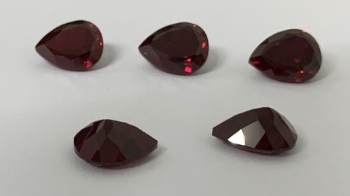 5 PCS. MACHINE CUT PEAR 10x8 MM. PIGEON BLOOD DARK RED RUBY LAB CORUNDUM - Picture 3 of 4