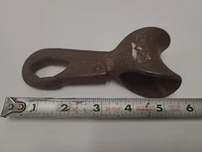 Antique Yankee Clasp Rope Guide