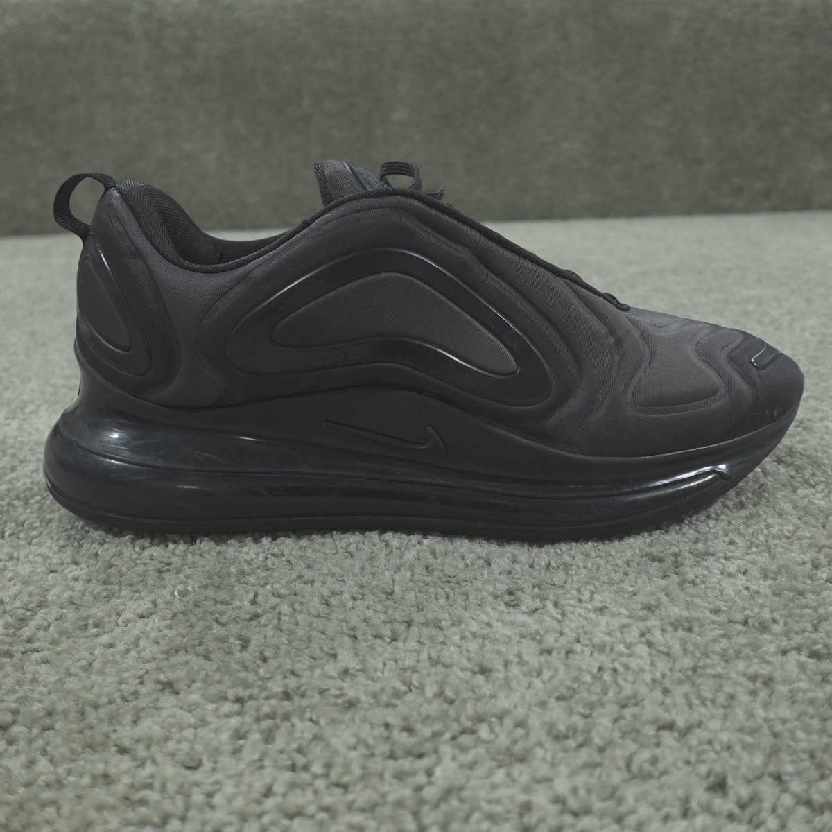 total eclipse air max 720