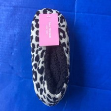 Isaac Mizrahi New With Tags Tan And Black Fleece Slippers