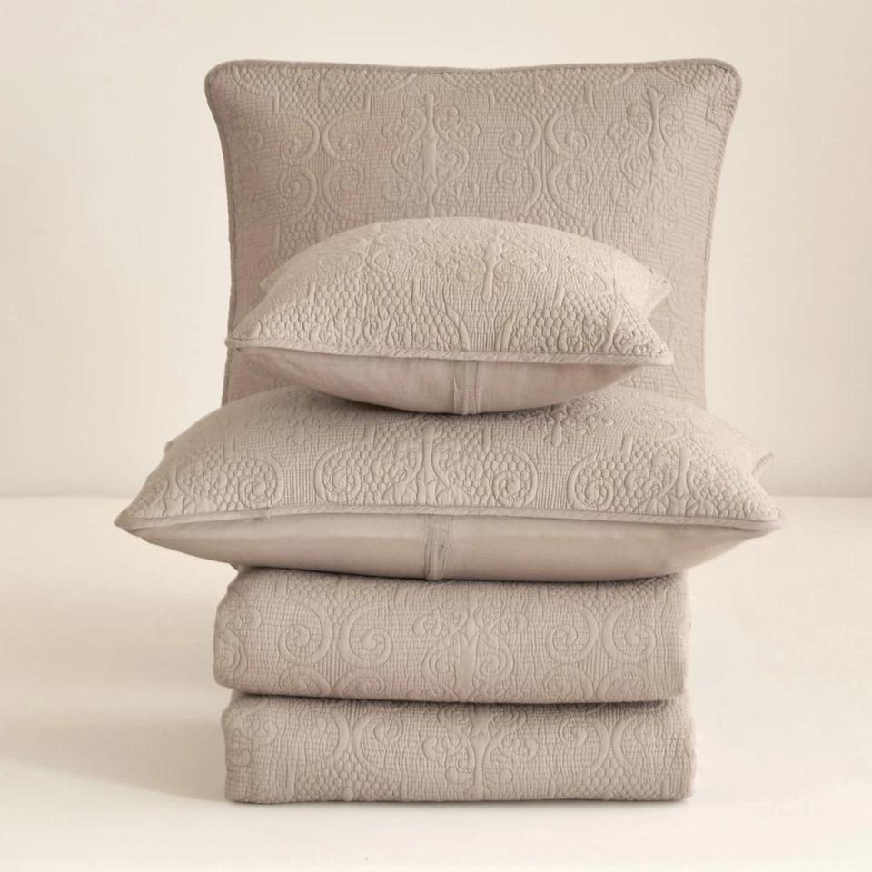 DaDa Bedding Elegant Matelasse Bedspread Set - 100% Cotton Fabric Floral Sand - Image 4 of 4