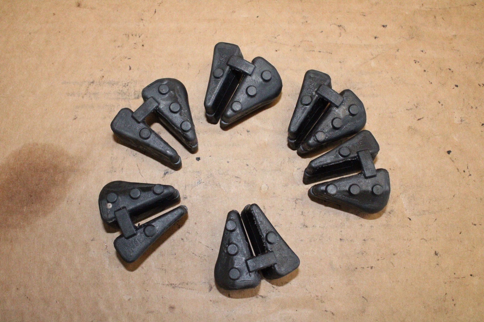 {Set of 6} Rear Wheel Rubber Dampers 0305 YZFR6 Cush Drive Rubbers 06