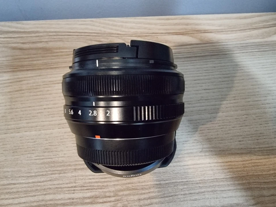 NEAR MINT Fujifilm Fujinon XF18mm F2 R Lens - image 2 of 4