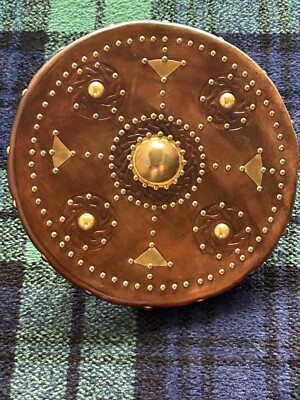Handgefertigtes Leder, Highlanders Buckler Targe (Schild) nach einem Exemplar von 1720.