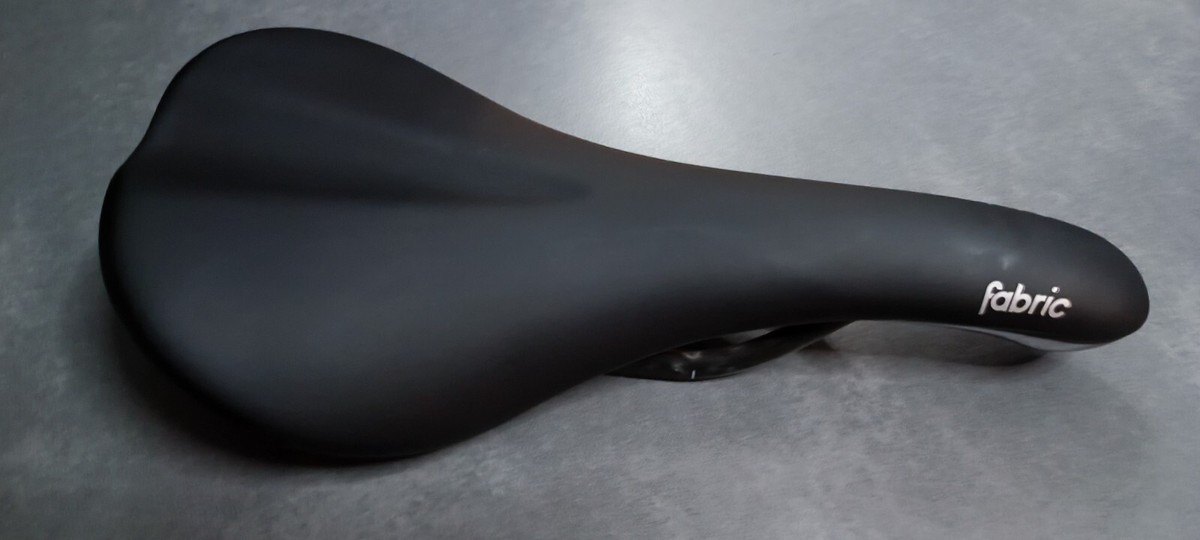fabric SCOOP PRO RADIUS サドル 142mm Fabric Scoop Radius Sport Saddle