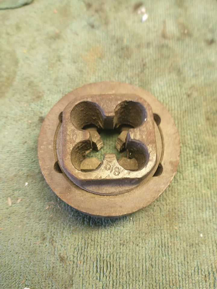5/8" NC 11 Little Giant Pipe Threader Die Head 2 3/4" USA 1B - Image 2 of 2