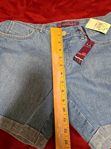 New Gloria Vanderbilt 6 Low Rise Straight Fit Short Aiden Fit Sacramento Wash - Picture 6 of 9