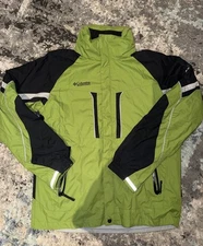 Columbia Bugaboo Fleece Interchangeable Waterproof Green & Black Jacket, YOUTH L