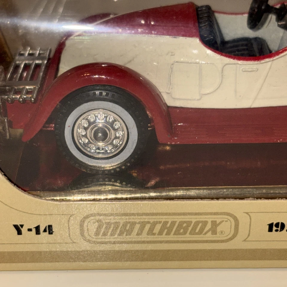 Matchbox Models of Yesteryear Y-14 1931 Stutz Bearcat White/Red DIFFERENT WHEELS - Image 3 of 4
