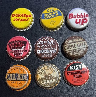 Lot of 9 Different Vintage Cork Back Bottle Caps Cap : Gem Balboa Cal Ade