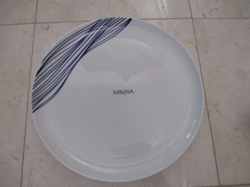 "NUEVO CON TRACCIÓN JUEGO DE 2 PLATOS DE CENA COUPÉ MIKASA WAVE 10,75" - Imagen 2 de 6