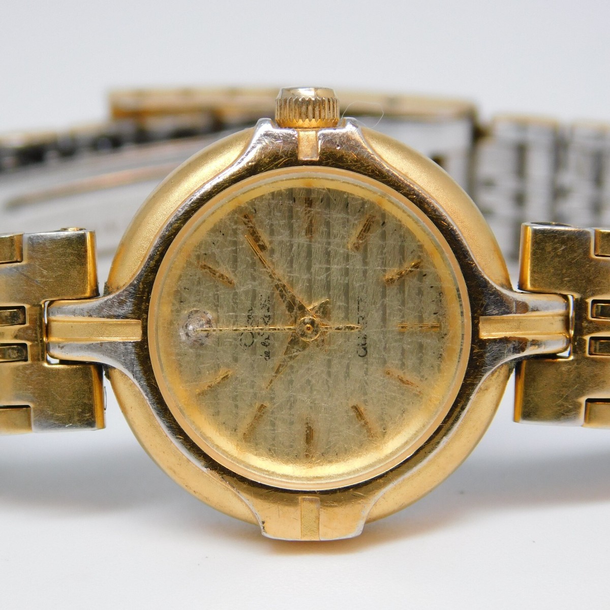 Oscar de la Renta 219-6L32 Quartz Analog Women's Watch 3/4