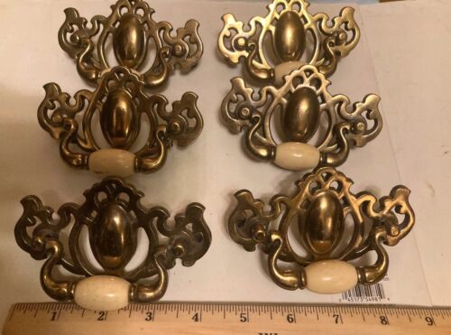 Vtg Architectural Salvage Brass & Lucite Drawer Pull  4”W  Fancy Detail Set of 6 - 第 1/4 張圖片