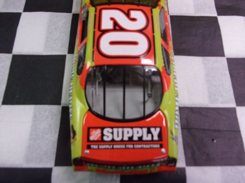 Tony Stewart #20 Home Depot 2004 Shrek 2 Monte Carlo 1:24 Action 105891 NASCAR - Picture 4 of 7