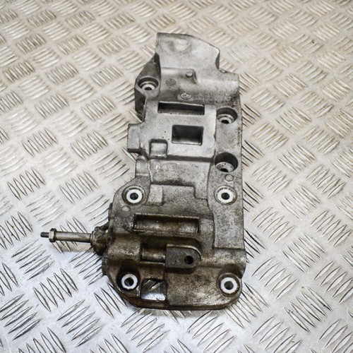 BMW 5 Klimakompressor Pumpe und Lichtmaschinenhalter F10 520d 135kw 8506863 2012