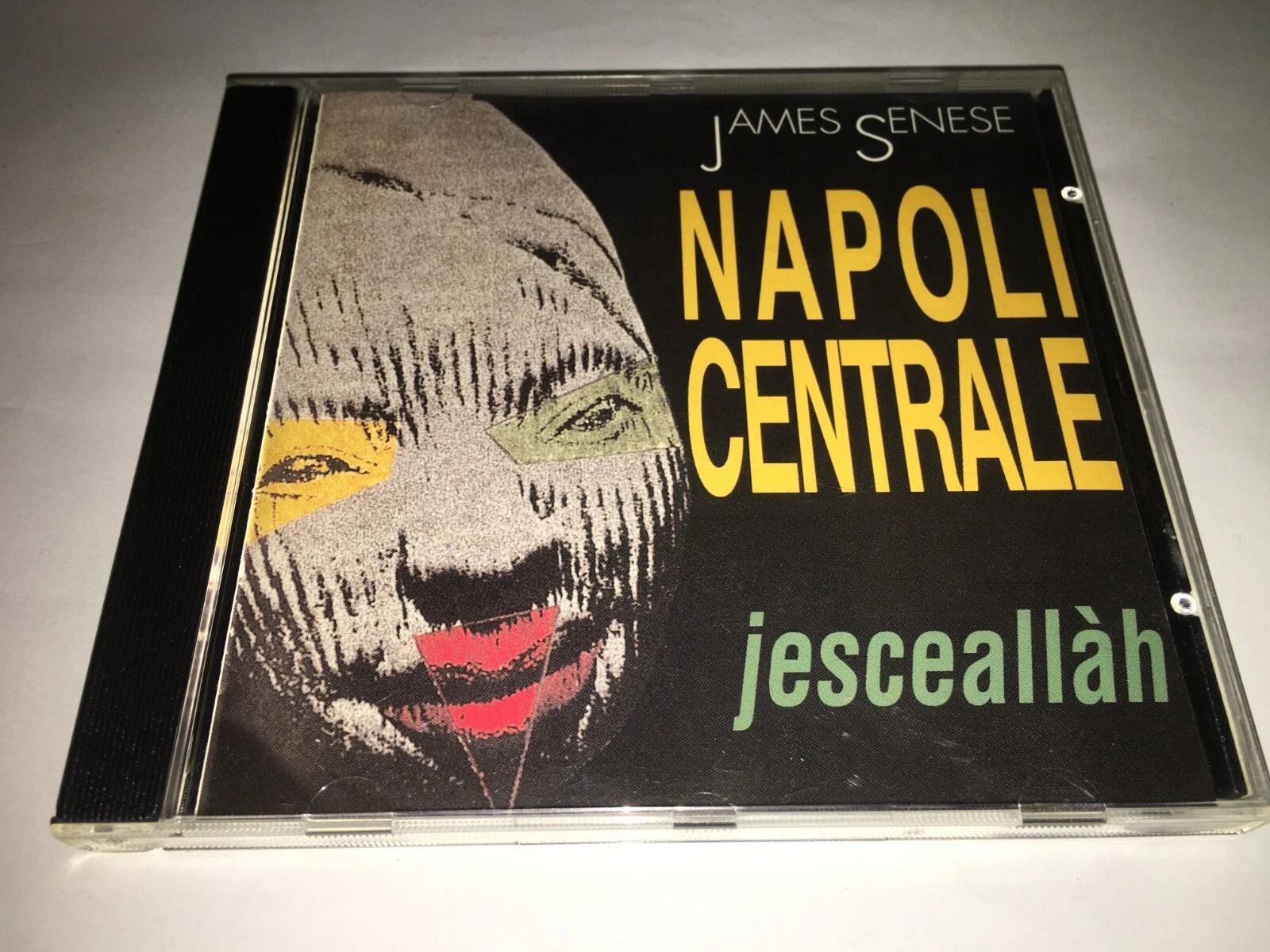 Foto 1 di 2