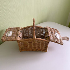 Brown Wicker small Basket with Handle, Latch & Hinged Lid 24cmL 18cmW 12cmD