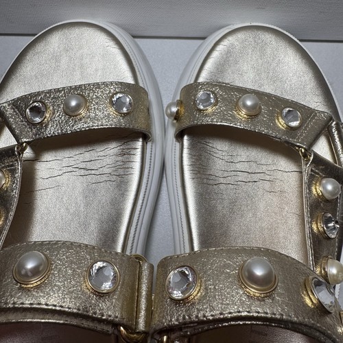 STUART WEITZMAN Zoelie Metallic Leather Pearl & Crystal Stud Sandals GOLD / 6.5 - Picture 11 of 15
