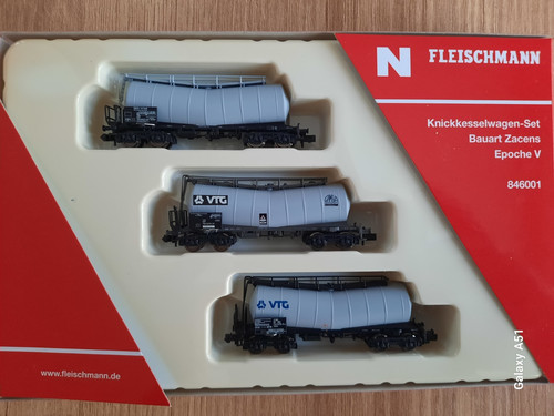 Fleischmann Spur N 8460001 - 3-teiliges Knickkesselwagen-Set, neu + OVP | Condition: Neu
