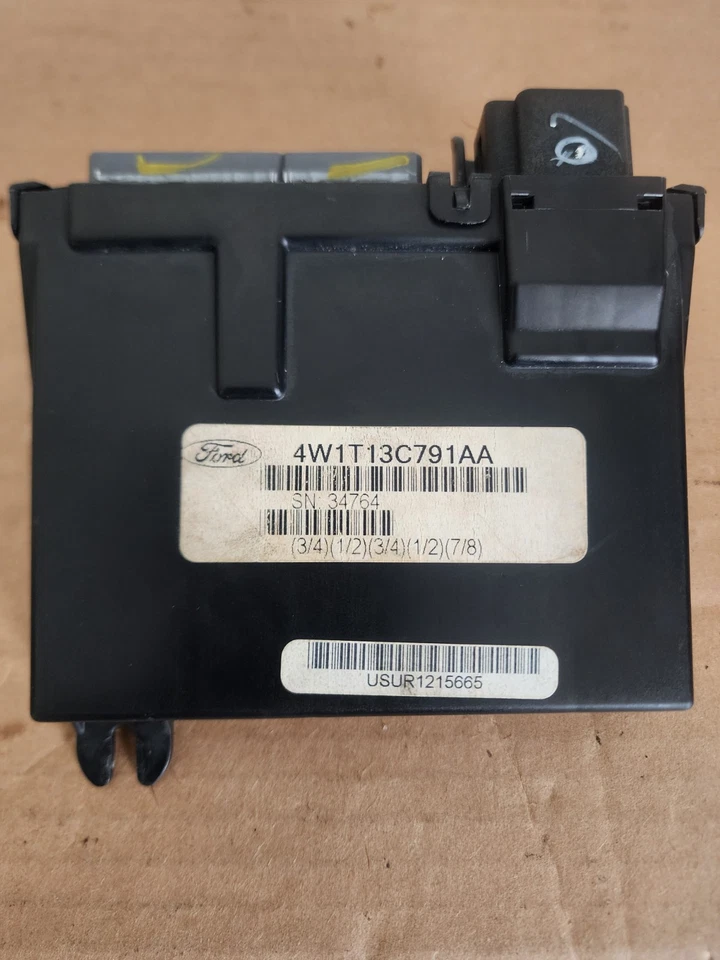 03-05 LINCOLN TOWN CAR KEYLESS DOOR ENTRY MODULE UNIT 4W1T-13C791-AA - Image 2 of 4