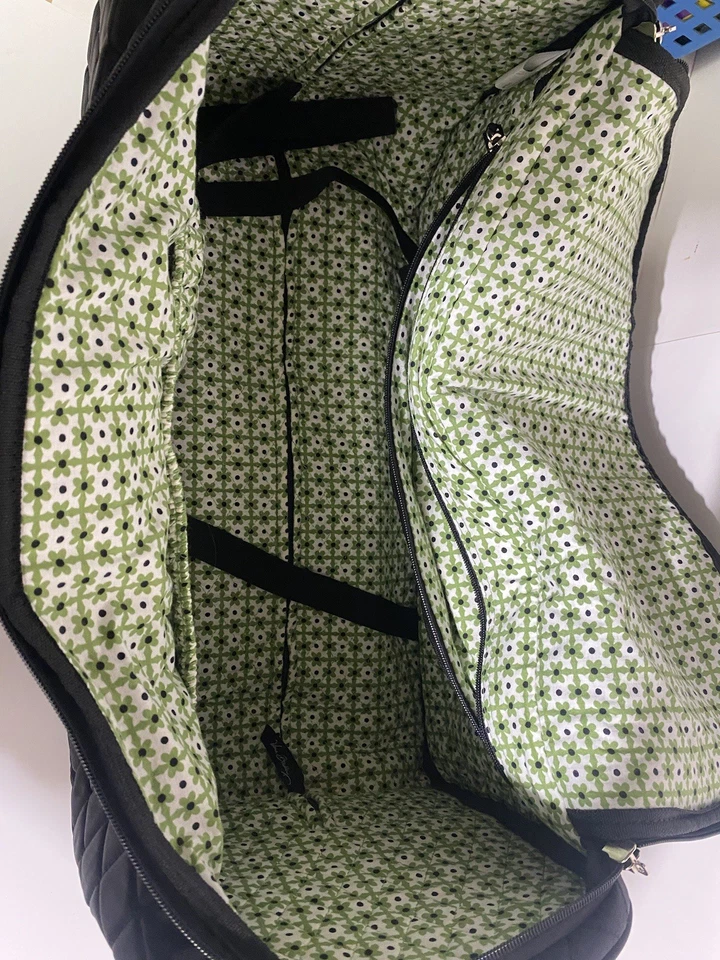 "Maleta de mano acolchada negra lisa Vera Bradley con asa de 20""" Foto 4 de 4