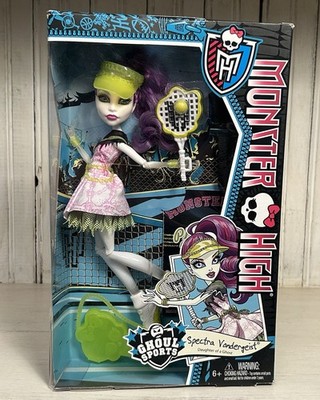 NEW 2013 Monster High Ghouls Sports Spectra Vondergeist - Minor Box Damage BJR13