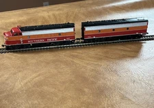 Athearn HO Scale F7 A&B Diesel Set SP Daylight #7034 Powered #7134 Dummy 