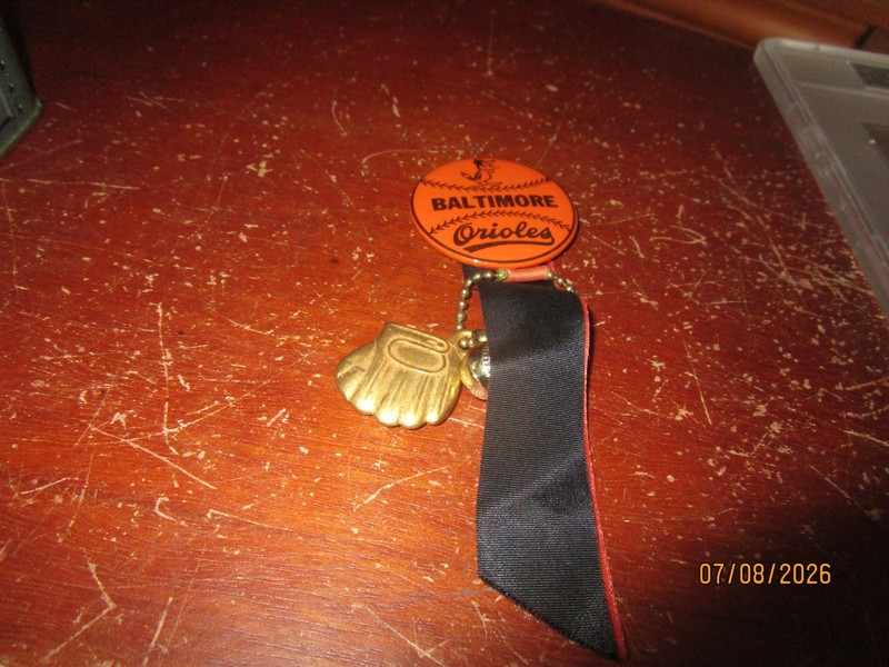 1950's 1960's Baltimore Orioles Baseball Pinback Button Lot w/ glove ribbons