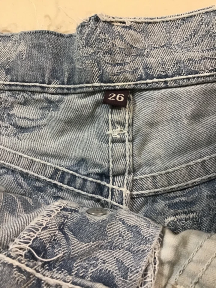 Pantalones Cortos de Jean Carmar Para Mujer Talla 26 Azul Lavado Claro Botón Mosca Usados en Excelente Condición Foto 2 de 4