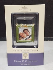 NEW NRFB Hallmark Keepsake The Family Tree FRIENDS WE KEEP FOREVER Photo Holder