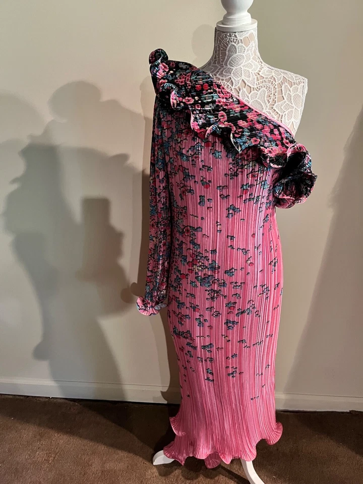 Pasarela Givenchy otoño 2019 nueva con etiquetas $4320. Vestido plisado F 38 US 4 Foto 3 de 4