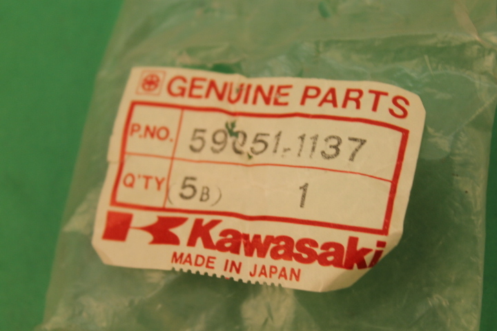 NOS KAWASAKI 1985-1997 NINJA ZX600 600R GEAR SPUR 10T PART# 59051