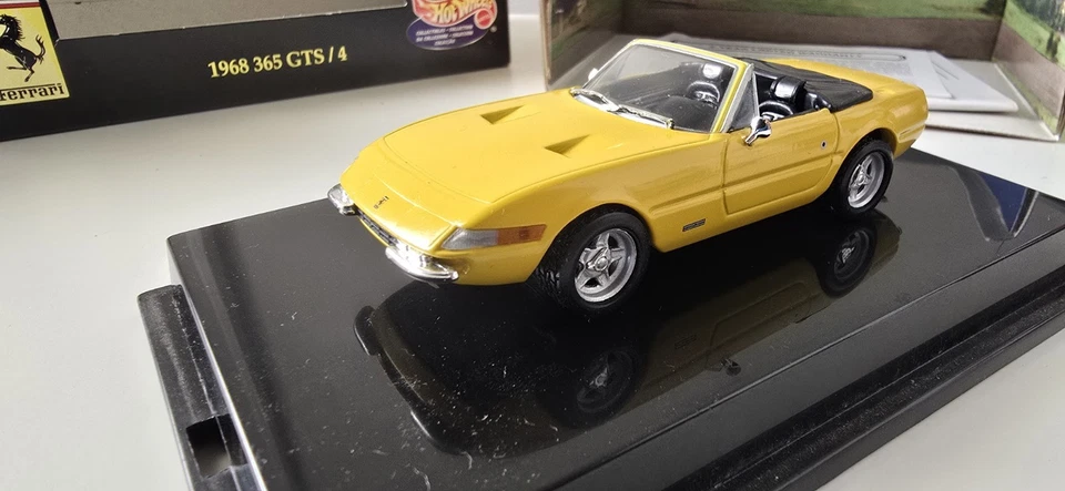 Hotwheels 1/43 Ferrari 365 Gts /4 1968 - Photo 3/4