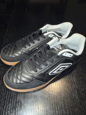 Umbro Indoor Turf Soccer Shoes Black White Men s 8 New with Tags Free Shipping