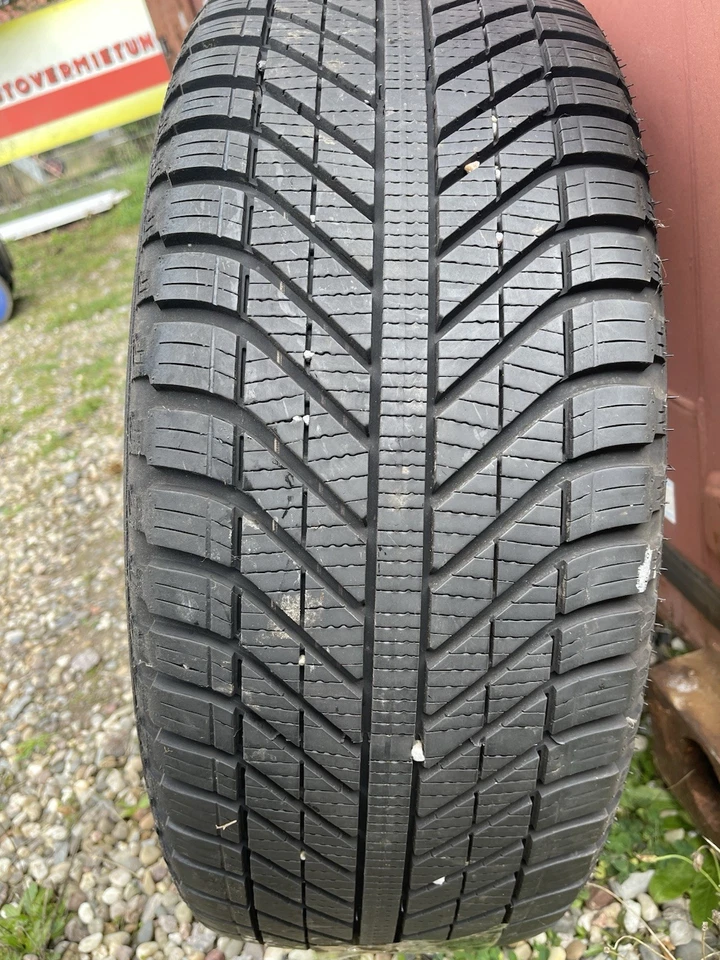 Original Audi Alufelgen Mit Winterreifen 235 55 R17 - Bild 2 von 4